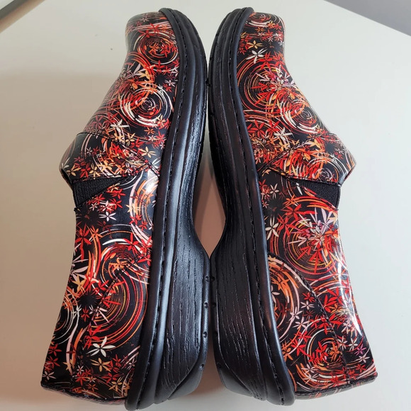 Klogs Footwear Mission Clog Pin Drop Patent Leather Size Women's 9.5 NEW in Box - Picture 8 of 12